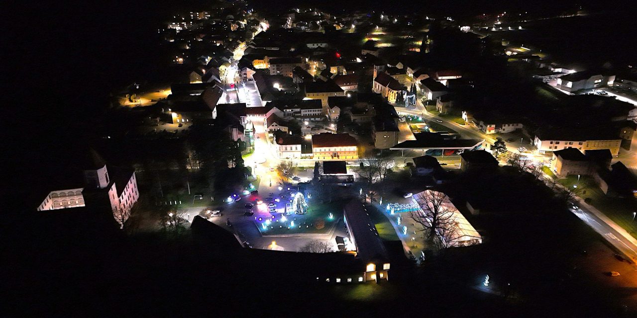 Ormož zasijal v prazničnih lučkah