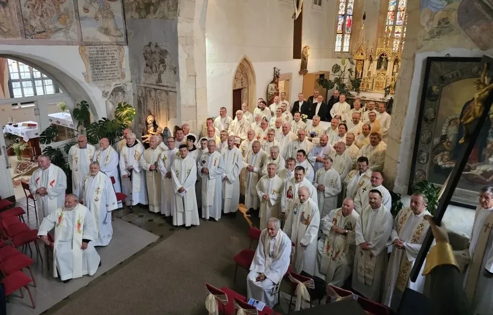 S srečanja duhovnikov in stalnih diakonov Mariborske nadškofije v Ormožu: